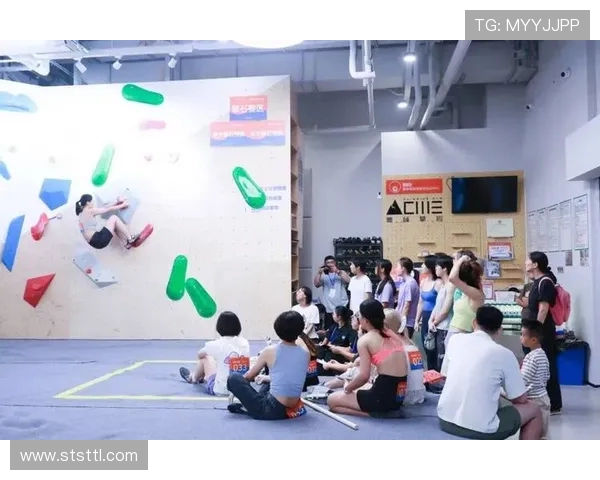 上海攀岩队在世界滑板锦标赛中以80分稳居积分榜首位