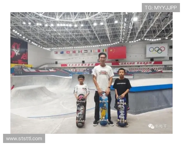 南京滑板队在极限运动世界杯中的个人能力与团队协作表现分析