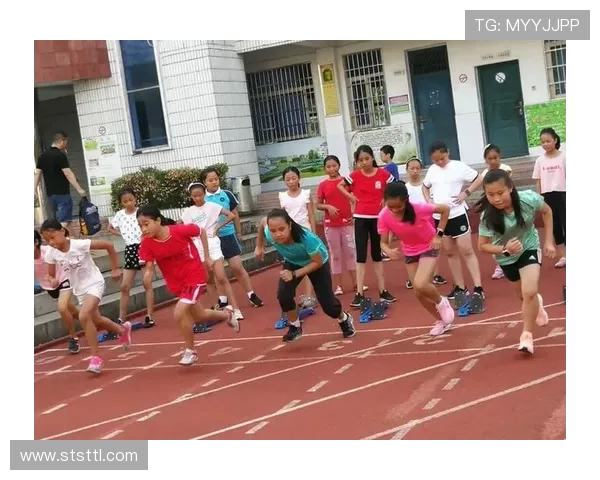 周静专访：从绿茵场到人生舞台的足球旅程回顾与展望